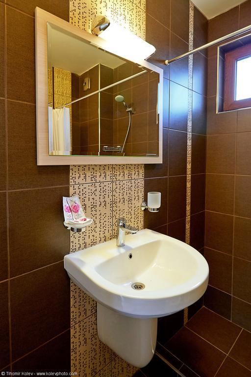Lakata Guest House Zasele Bagian luar foto