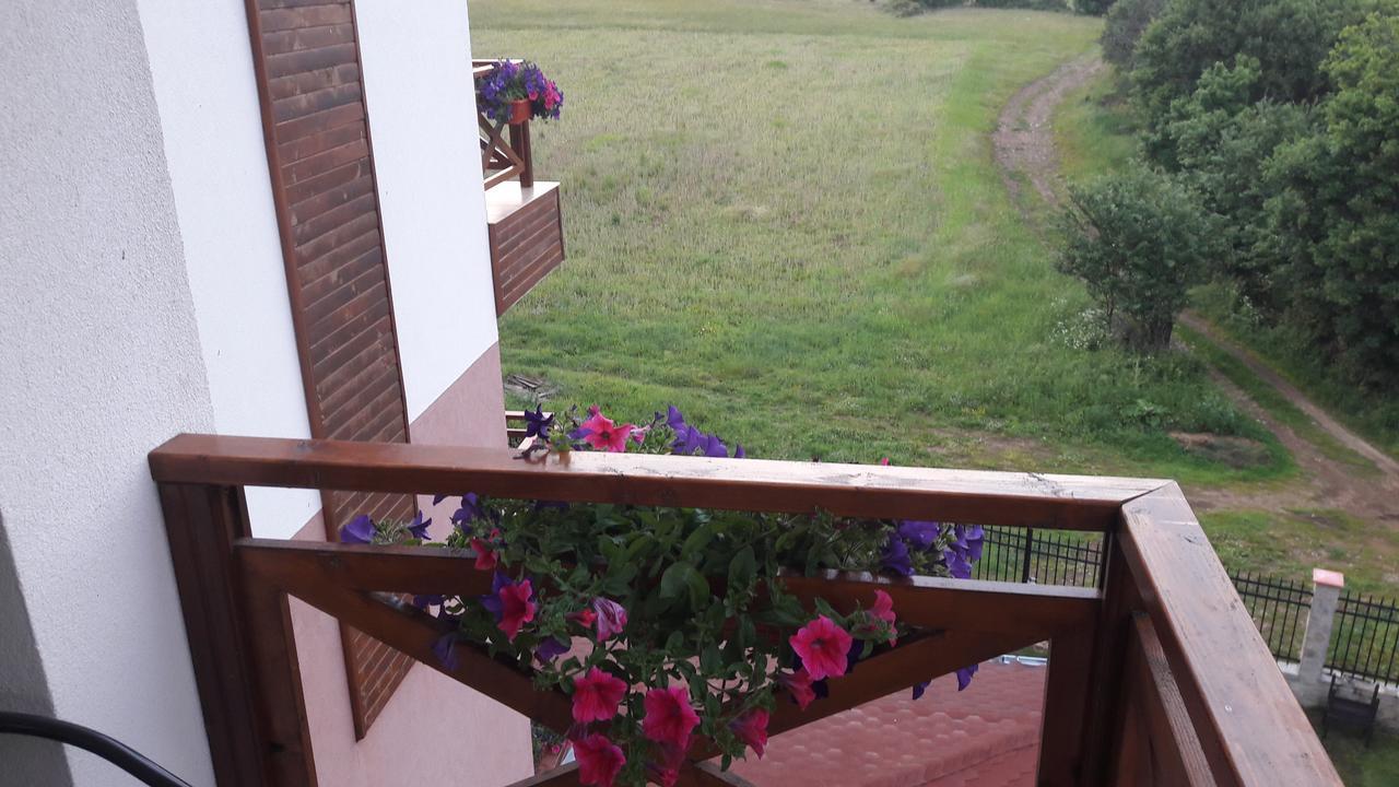 Lakata Guest House Zasele Bagian luar foto